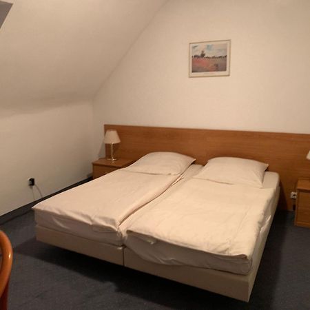 Waldhotel Hensel'S Felsenkeller Frankfurt am Main Luaran gambar